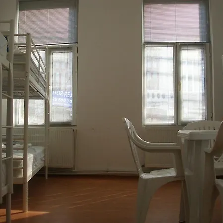 Hostel Kretan *