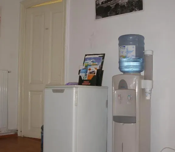 Hostel Kretan Βουκουρέστι