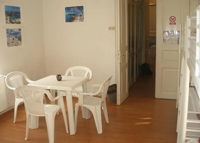 Kretan Hostel Βουκουρέστι